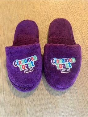 KITH x Cinnamon Toast Crunch Slippers Purple Plush Size S